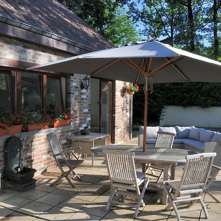 Suite Familiale Avec 2 Chambres Dans Une Villa - Quartier Vert Et Boise - 5 Kms De Namur Extérieur photo